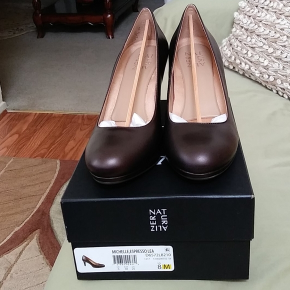 Women shoes - Picture 2 of 5